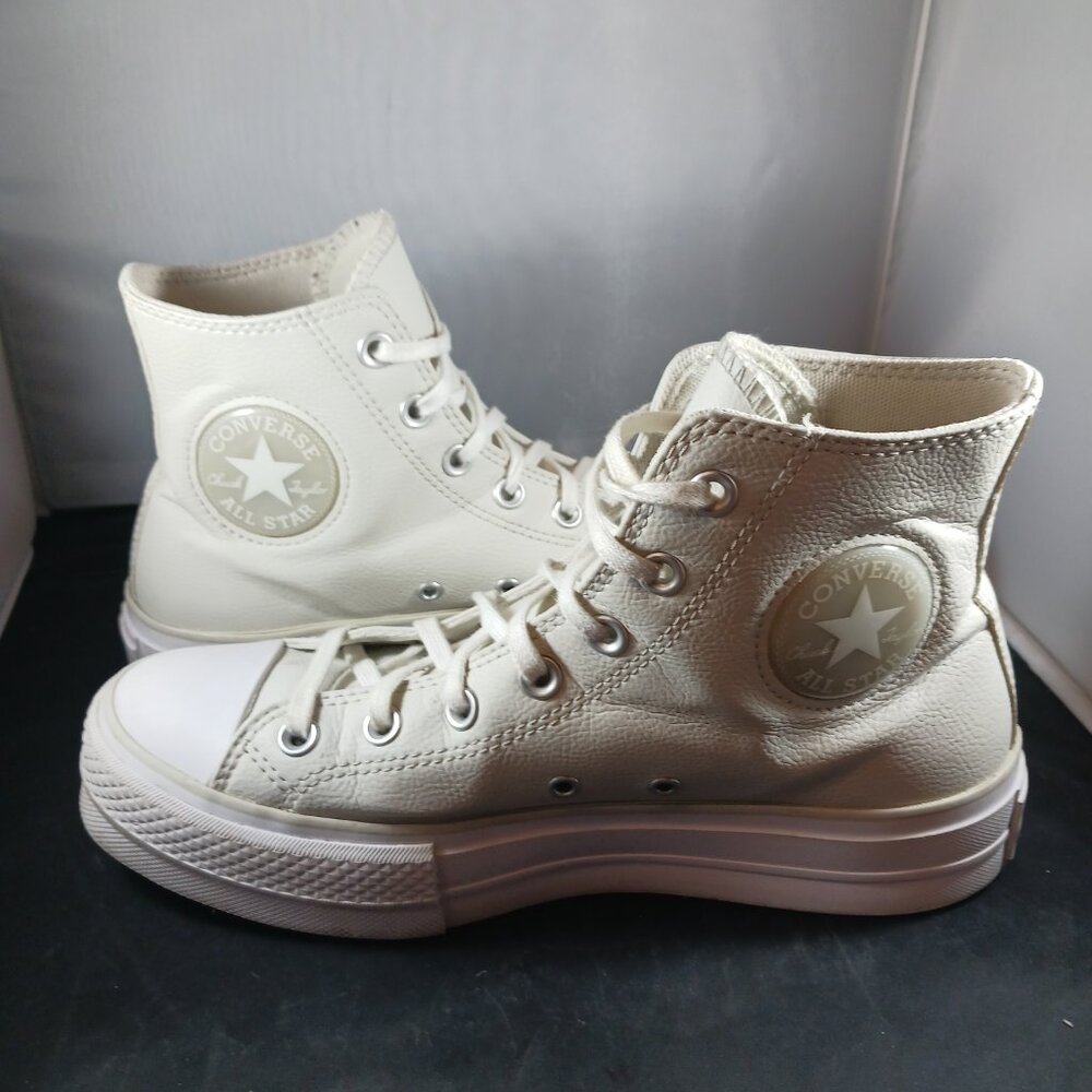 Converse Chuck Taylor All Star Lift Beige Women's size 8.5M